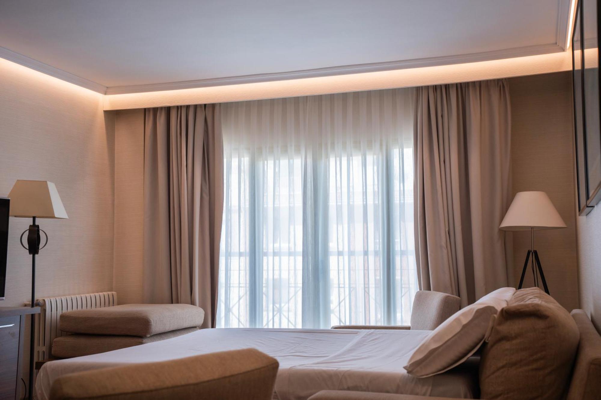 Aparto-Hotel Rosales Madrid Dış mekan fotoğraf