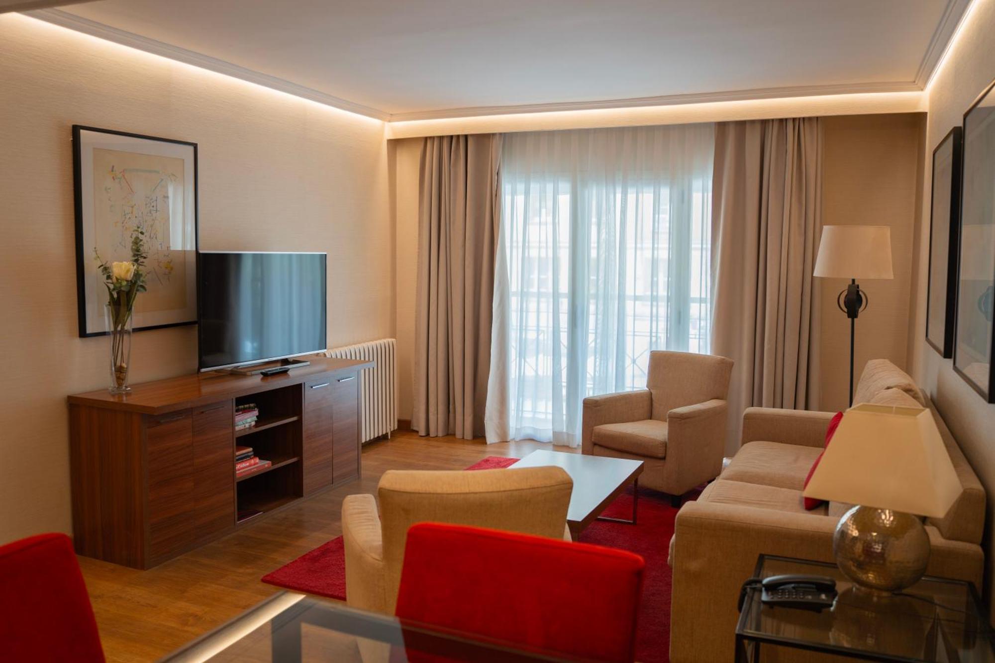 Aparto-Hotel Rosales Madrid Dış mekan fotoğraf
