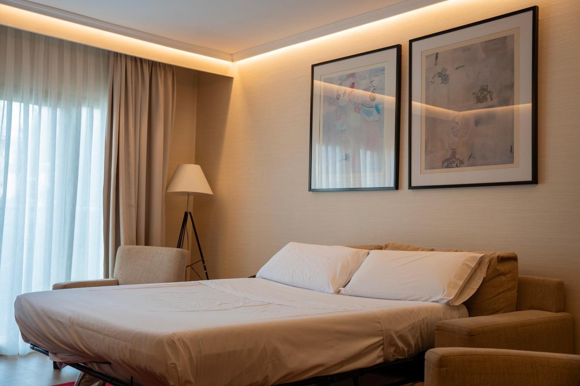 Aparto-Hotel Rosales Madrid Dış mekan fotoğraf