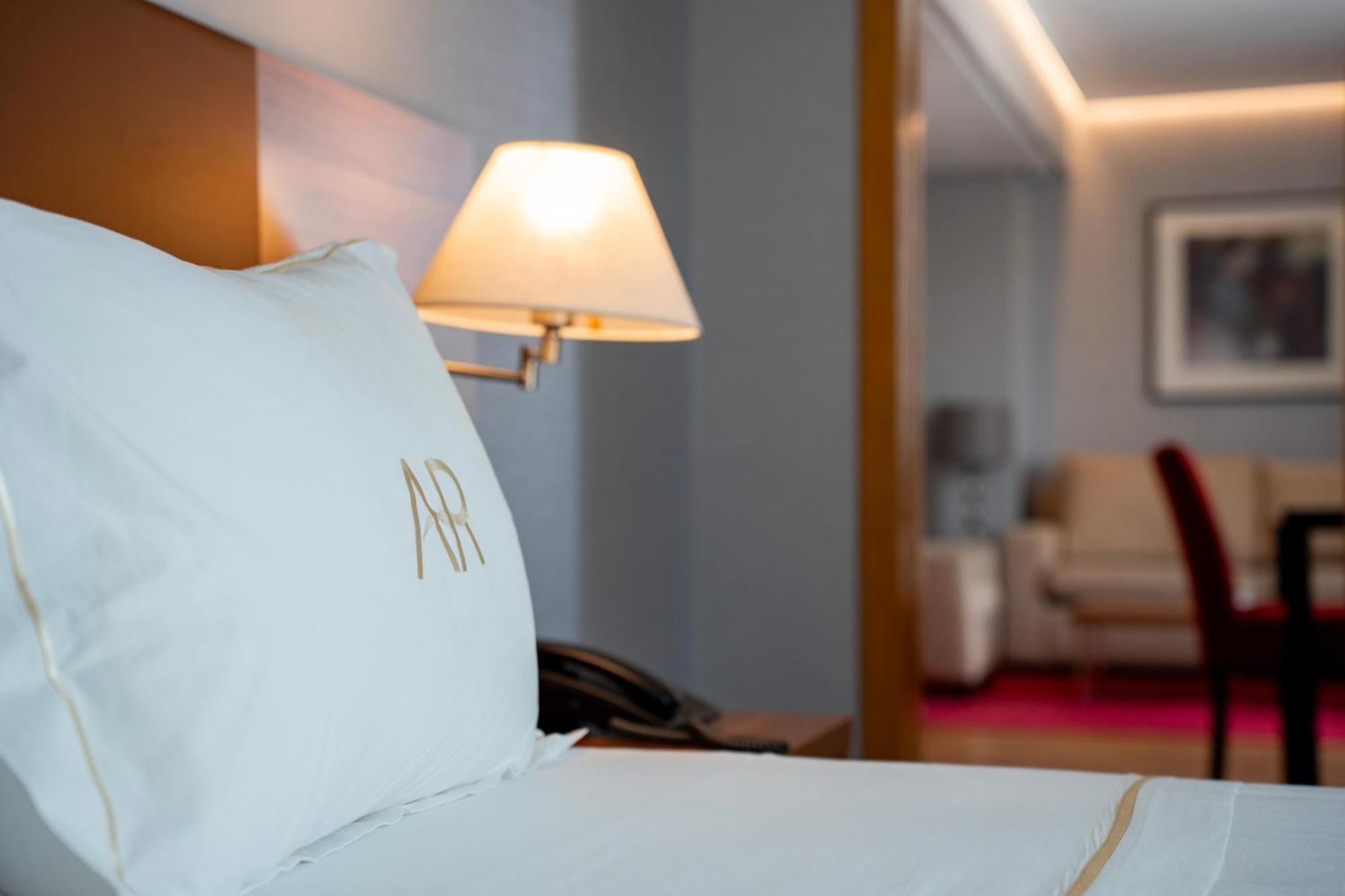 Aparto-Hotel Rosales Madrid Dış mekan fotoğraf