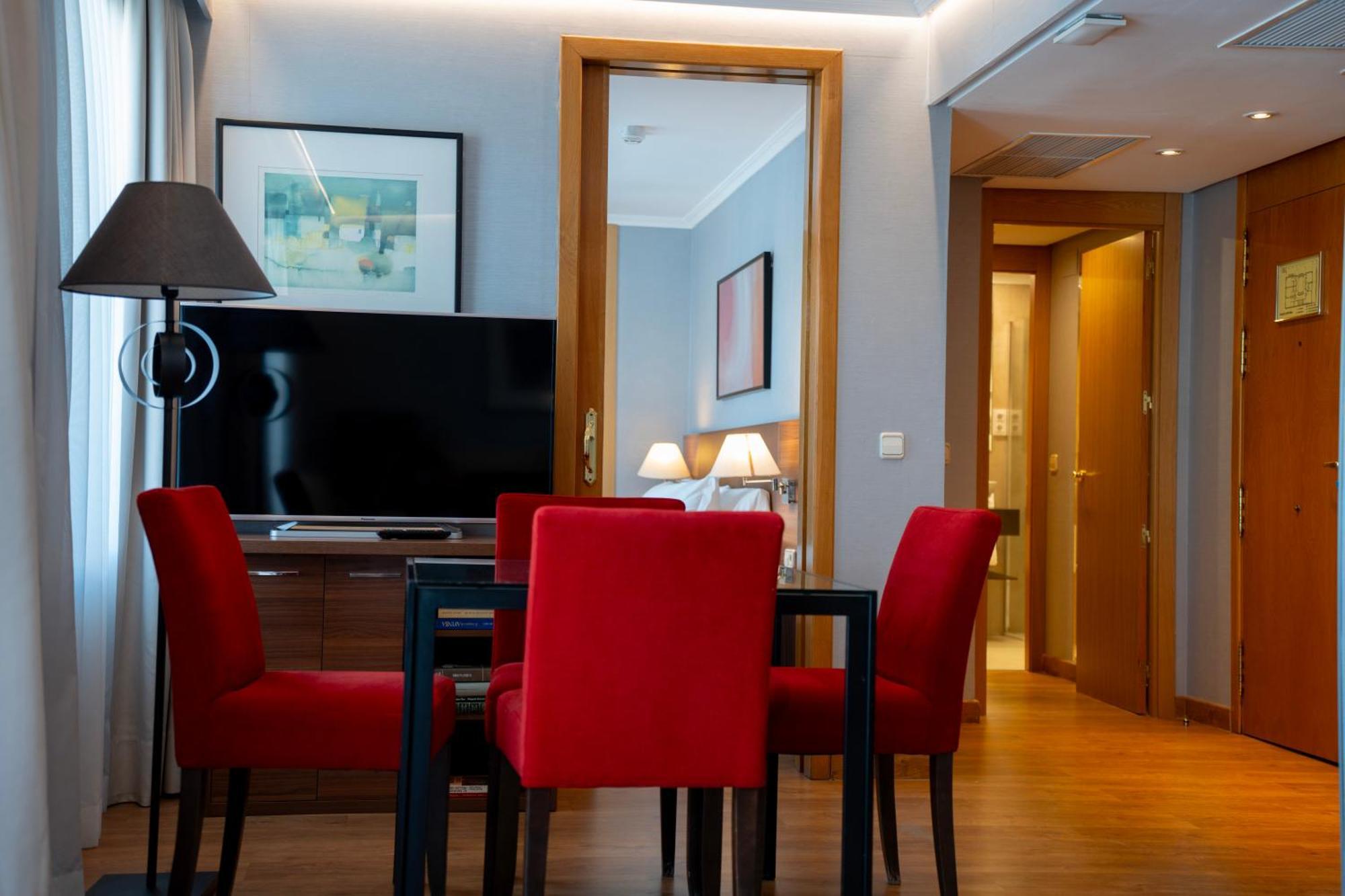 Aparto-Hotel Rosales Madrid Dış mekan fotoğraf
