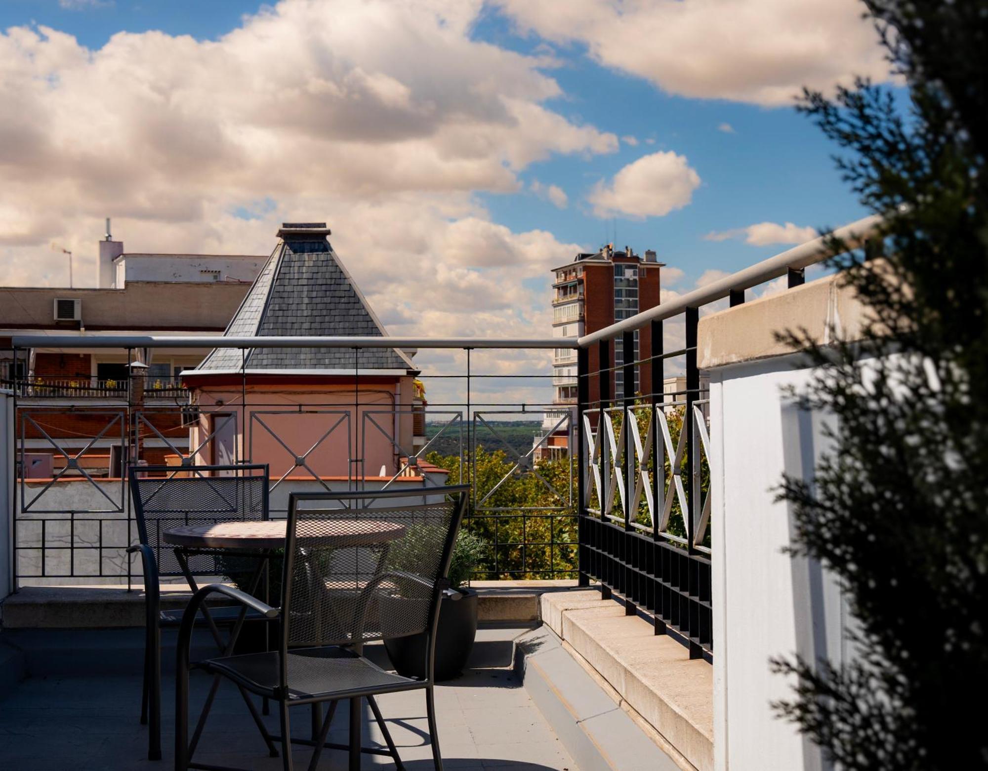 Aparto-Hotel Rosales Madrid Dış mekan fotoğraf
