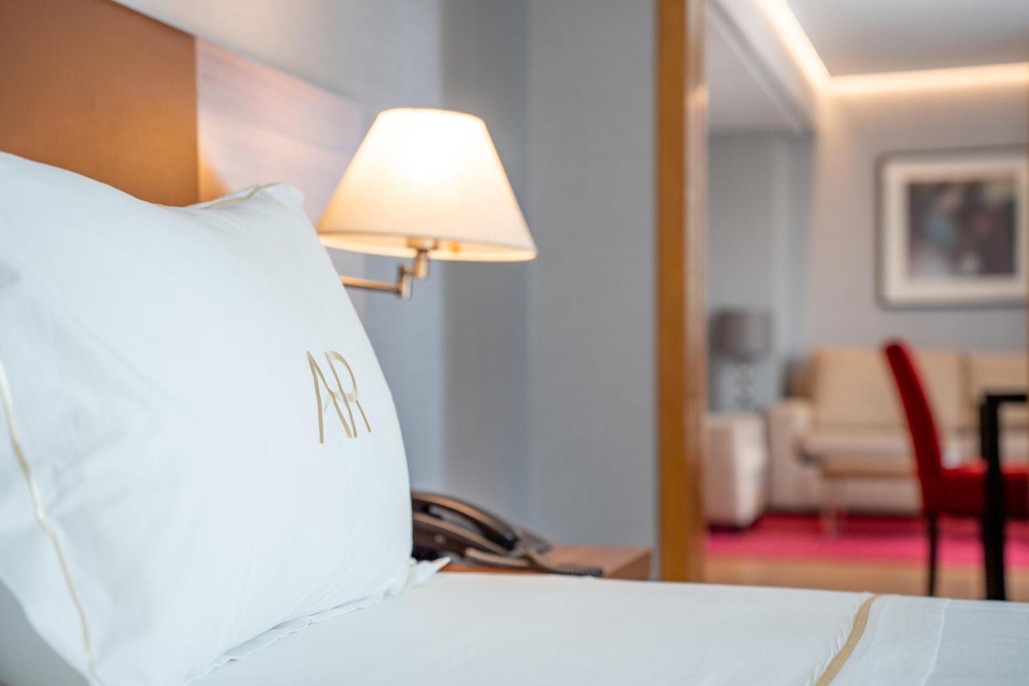Aparto-Hotel Rosales Madrid Dış mekan fotoğraf