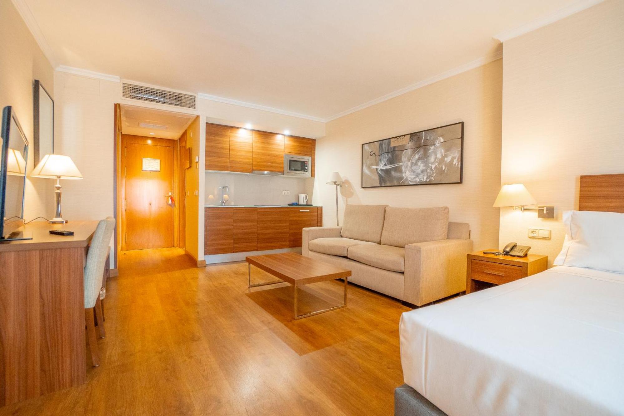 Aparto-Hotel Rosales Madrid Dış mekan fotoğraf