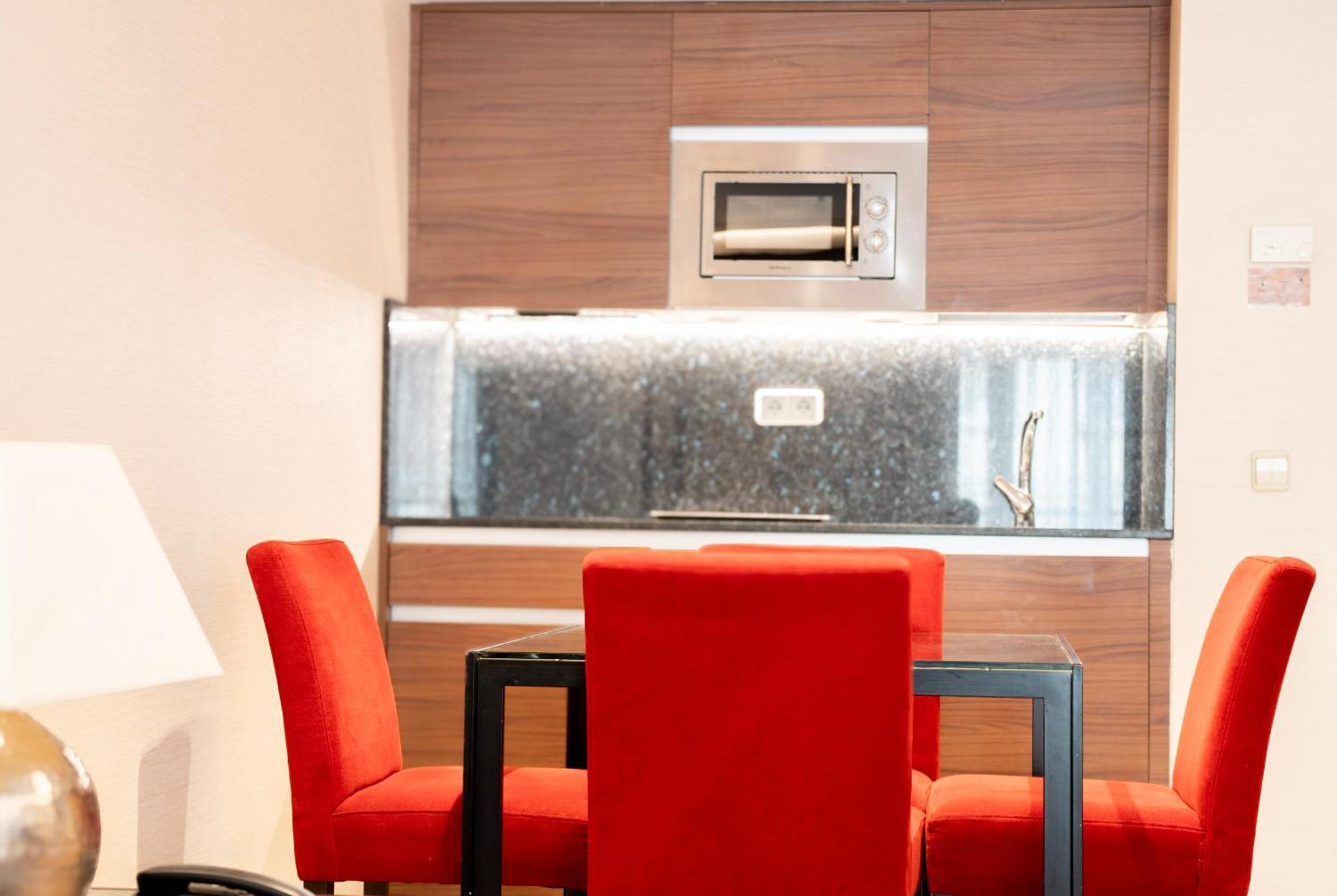 Aparto-Hotel Rosales Madrid Dış mekan fotoğraf