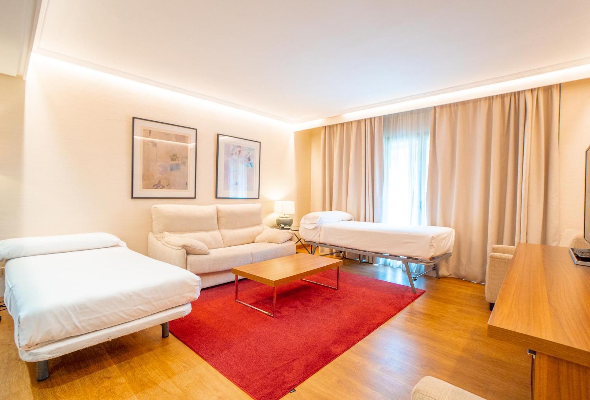 Aparto-Hotel Rosales Madrid Dış mekan fotoğraf
