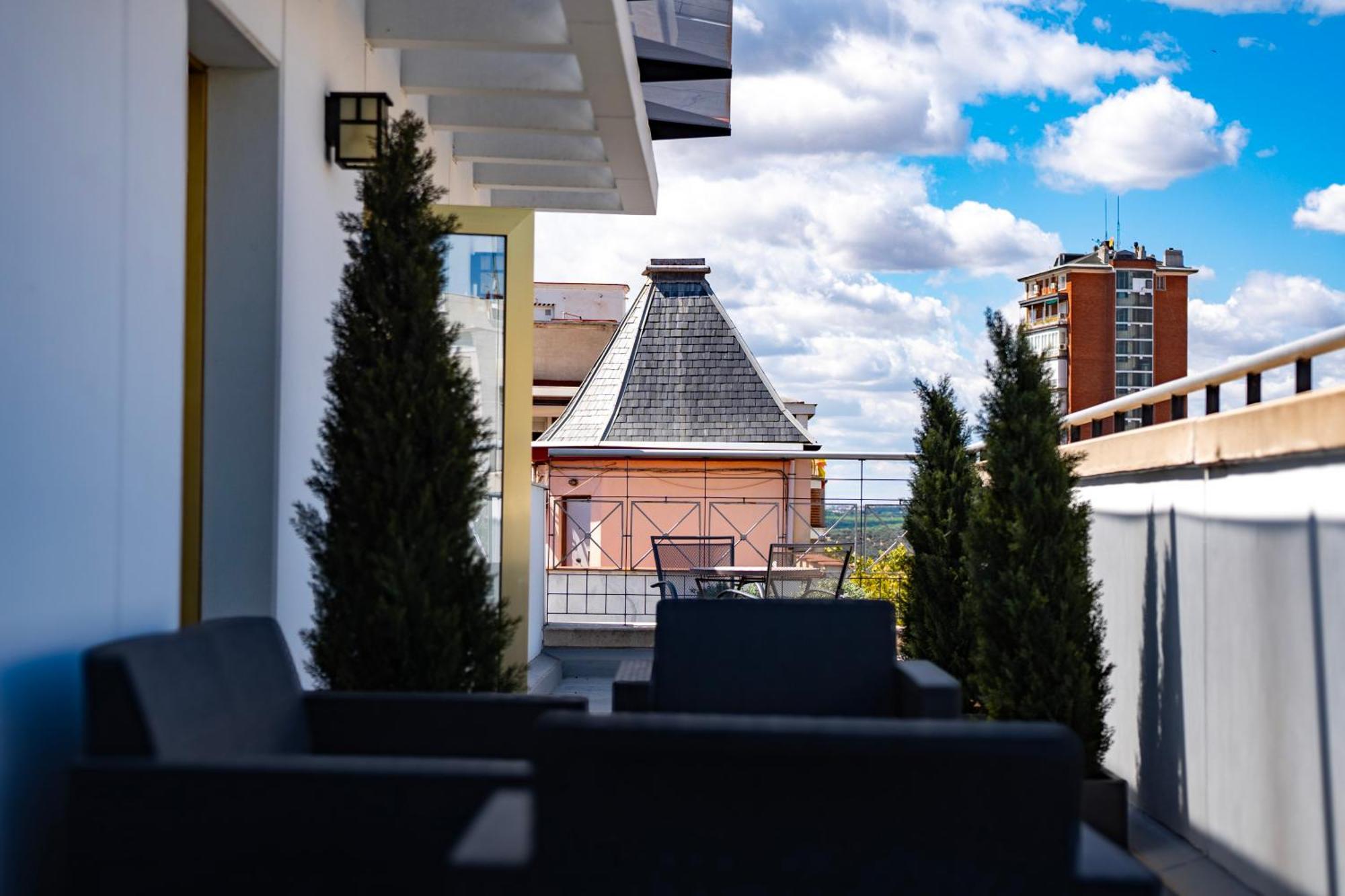 Aparto-Hotel Rosales Madrid Dış mekan fotoğraf