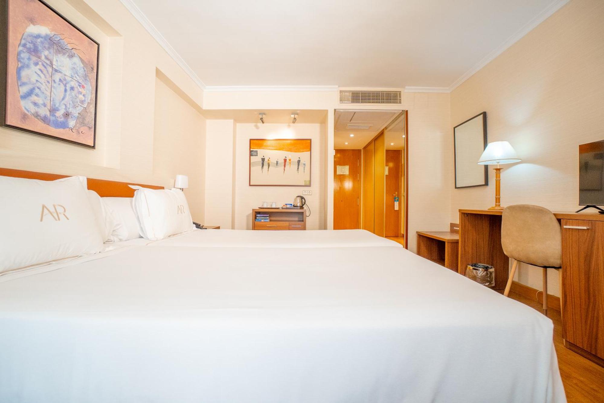 Aparto-Hotel Rosales Madrid Dış mekan fotoğraf