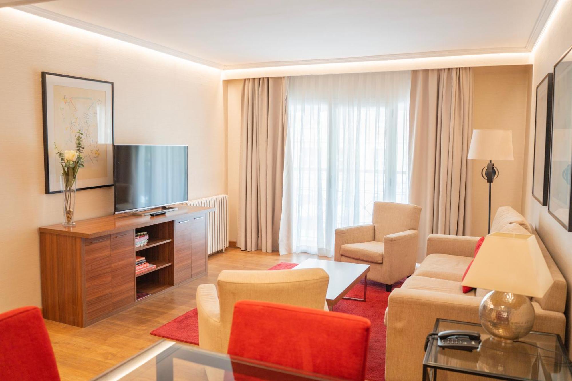 Aparto-Hotel Rosales Madrid Dış mekan fotoğraf